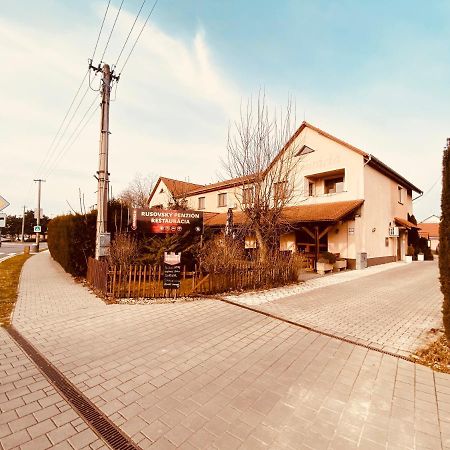 Rusovský Penzión Bratislava Exterior foto